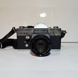 Petri FTX 35mm SLR Film Camera W/ CC Auto 55mm f/1.8 Lens, Case & Strap Untested